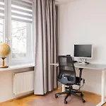 Plac Zbawiciela Modern Apartment